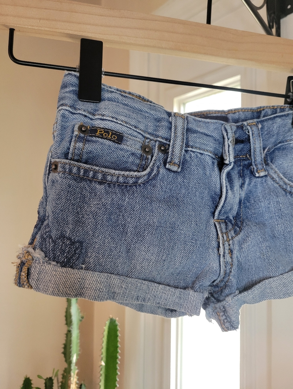 Polo Ralph Lauren Light Wash Rolled Cuff Flower Embroidered Jean Shorts, Size 5 - Picture 2 of 7
